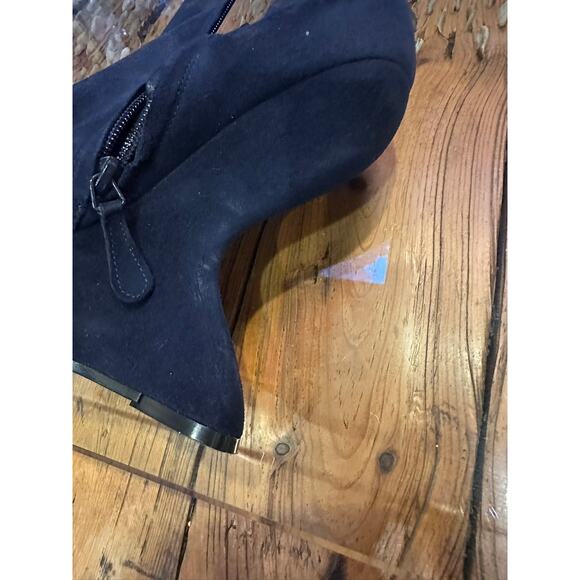 Alexander McQueen Heelless Suede Curved Wedge Ankle Peep Toe Boot EU38 - Picture 13 of 15